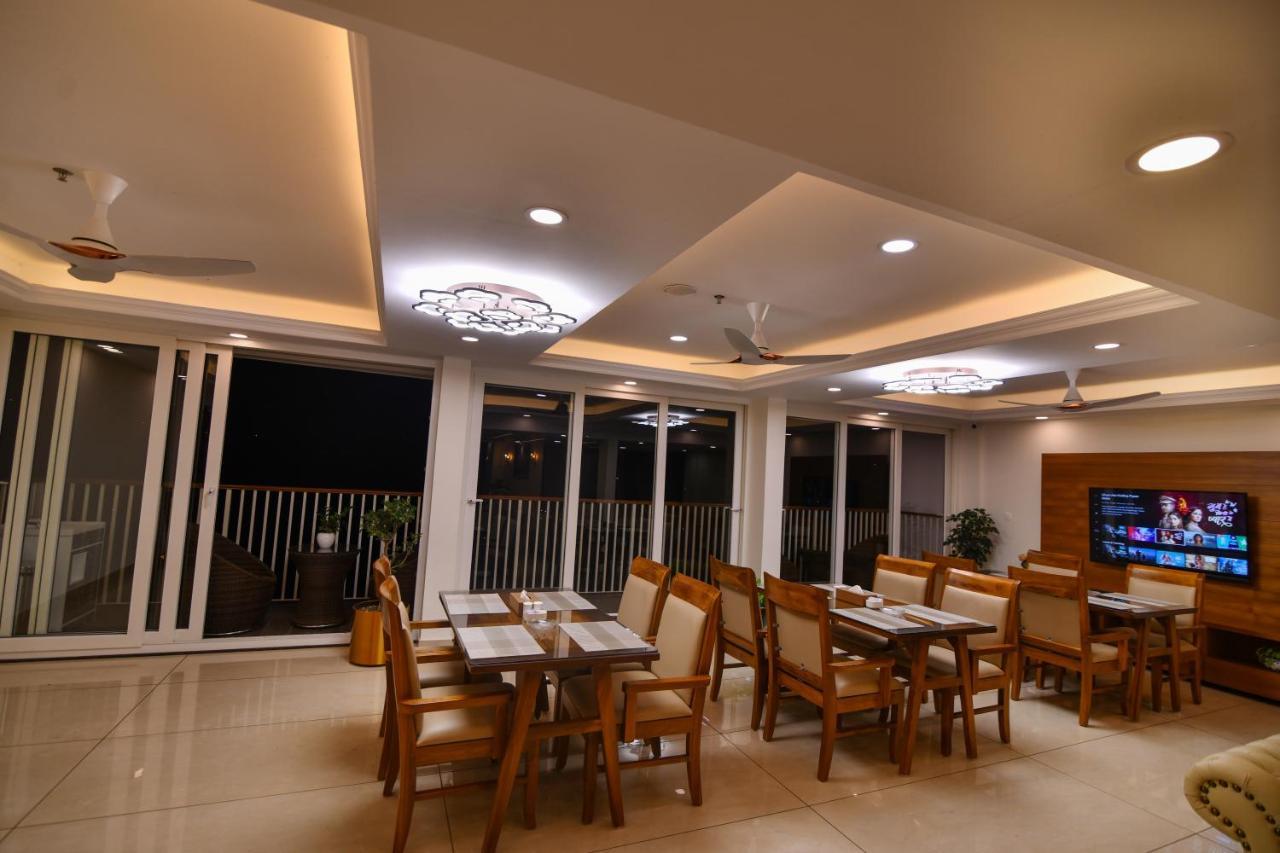 British County Resorts Anachal 외부 사진
